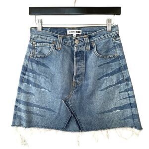 Re/done Levis Denim tiger bleach high waisted mini skirt NWT sz 26-28 Rare